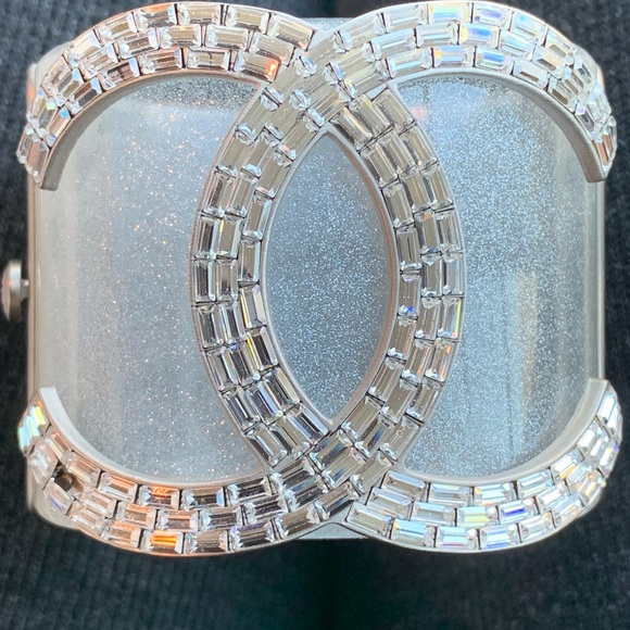 CHANEL 🤍 Rare Sparkle Bling Lucite Emerald Cut Crystal Cuff CC Logo Bracelet 🦄 - Picture 15 of 16